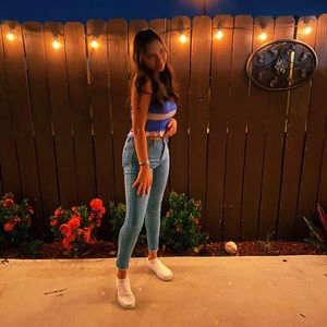 Meet your Posher, Victoria